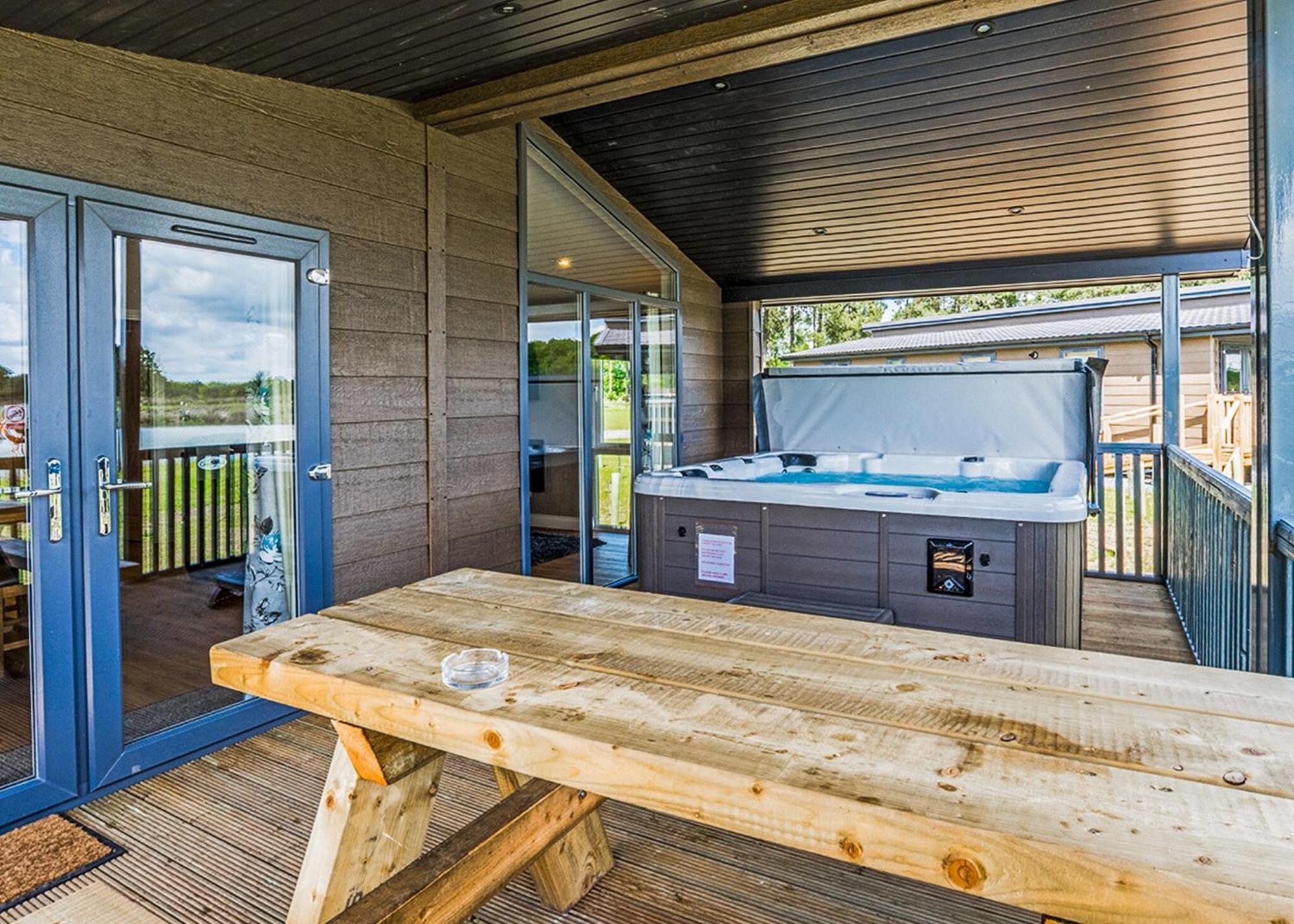 Woodhall Country Park Lodges Woodhall Spa Exterior foto